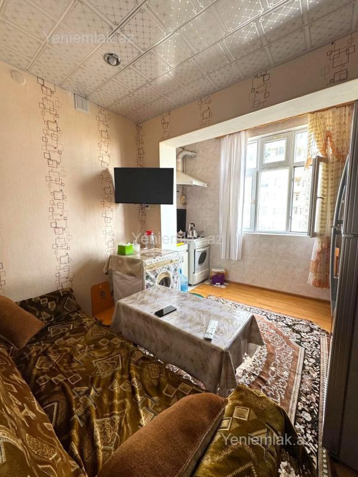 Satılır 2 otaqlı köhnə tikili 70 m²