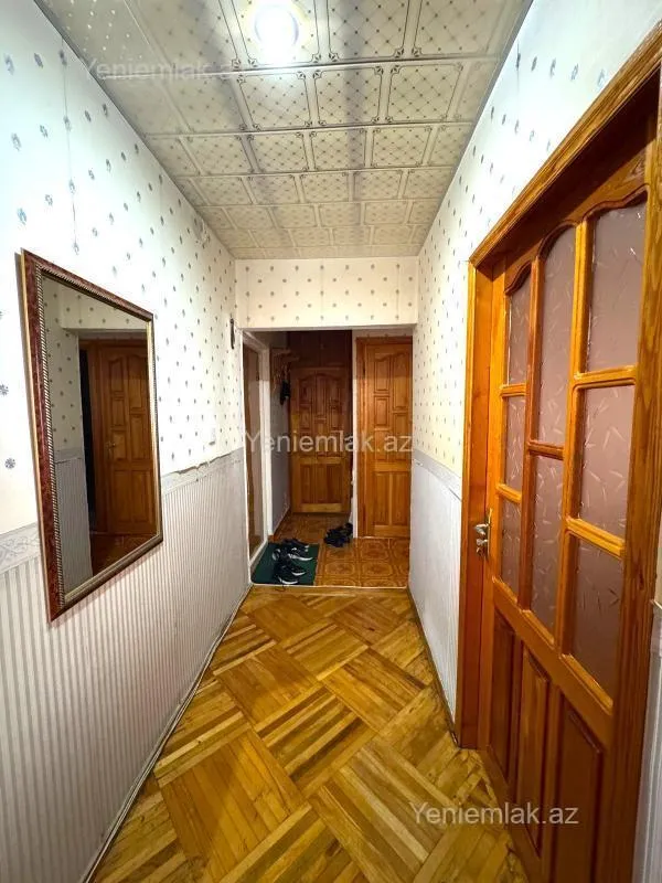 Satılır 2 otaqlı köhnə tikili 70 m²