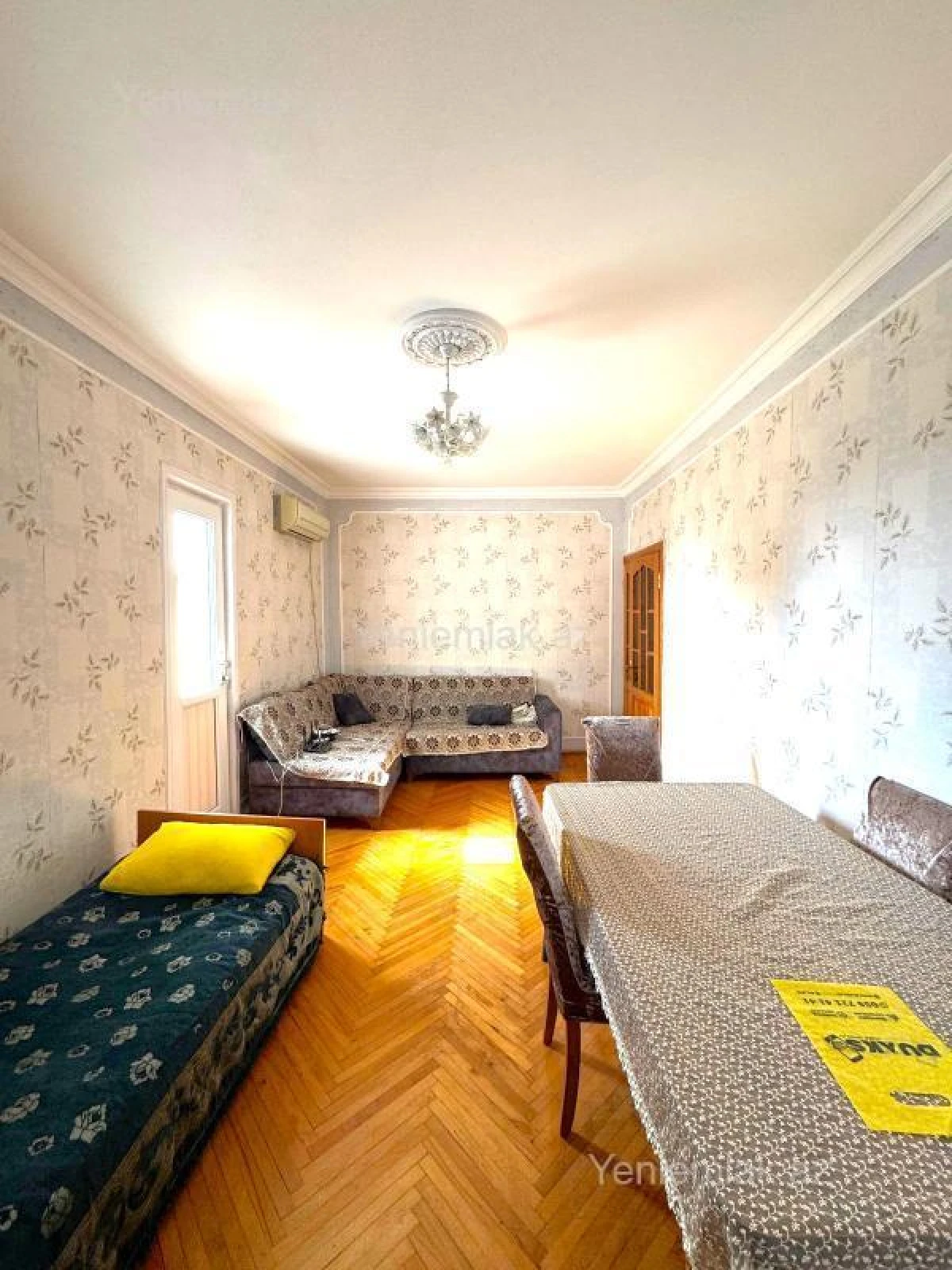 Satılır 2 otaqlı köhnə tikili 70 m²