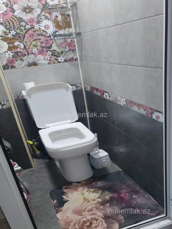 Satılır 3 otaqlı köhnə tikili 68 m²