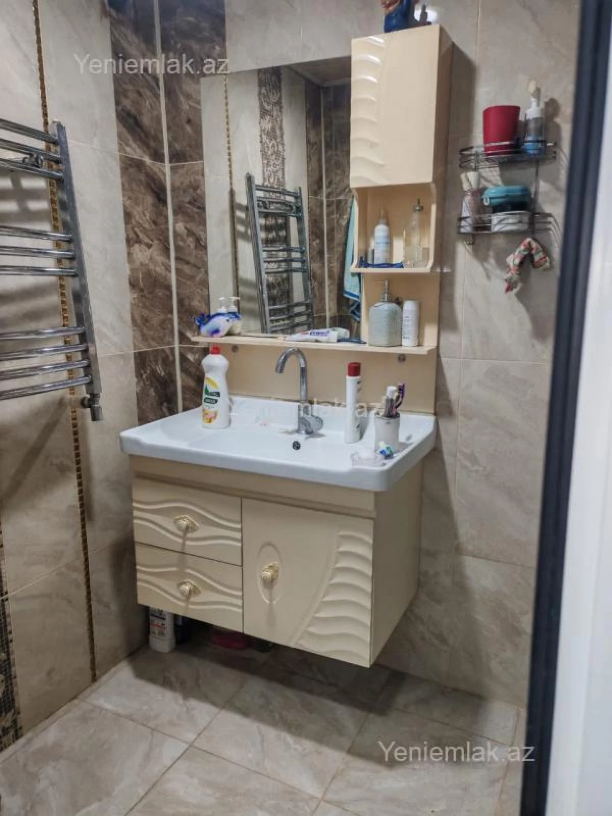 Satılır 3 otaqlı köhnə tikili 68 m²
