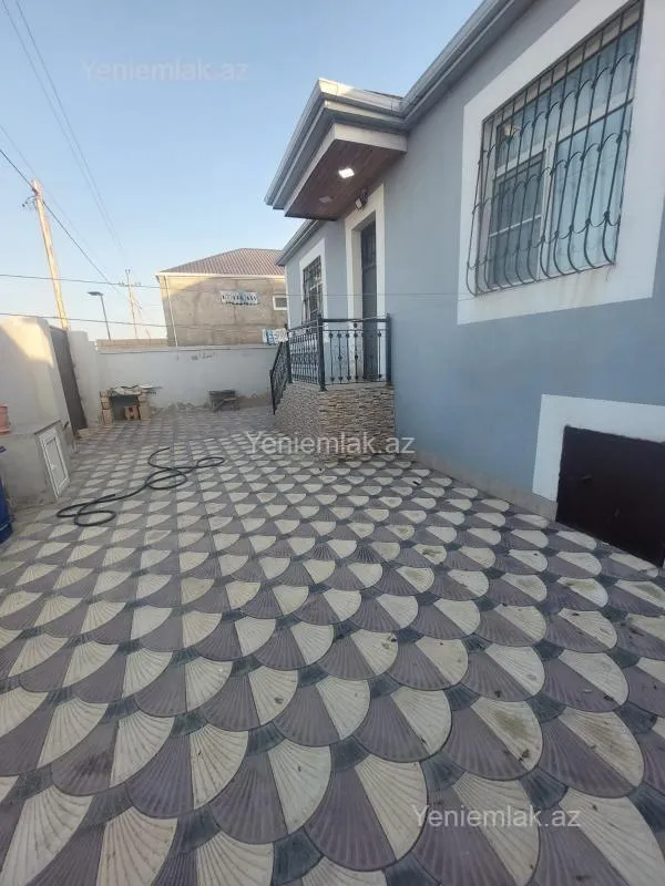 Satılır 3 otaqlı həyət evi 130 m²