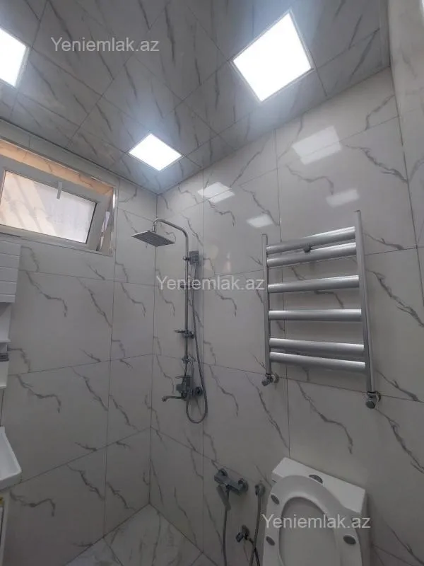 Satılır 3 otaqlı həyət evi 130 m²