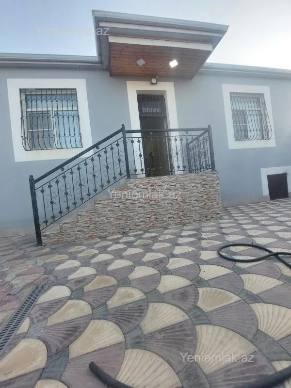 Satılır 3 otaqlı həyət evi 130 m²