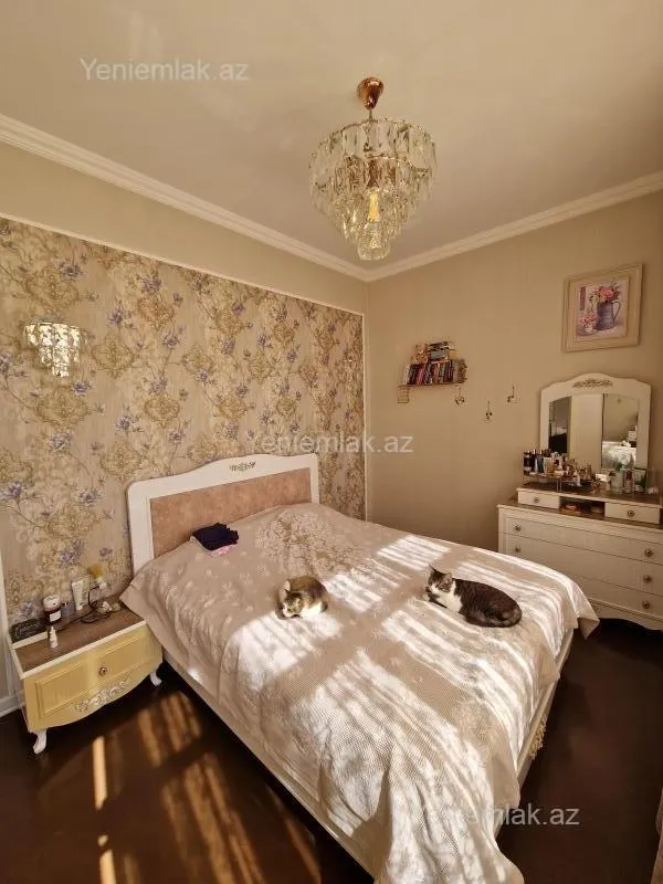 Satılır 3 otaqlı yeni tikili 145 m²