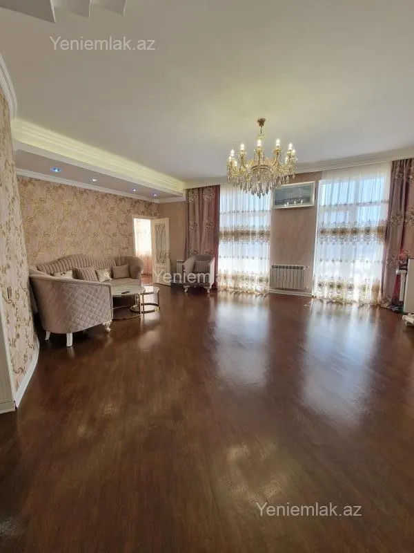 Satılır 3 otaqlı yeni tikili 145 m²