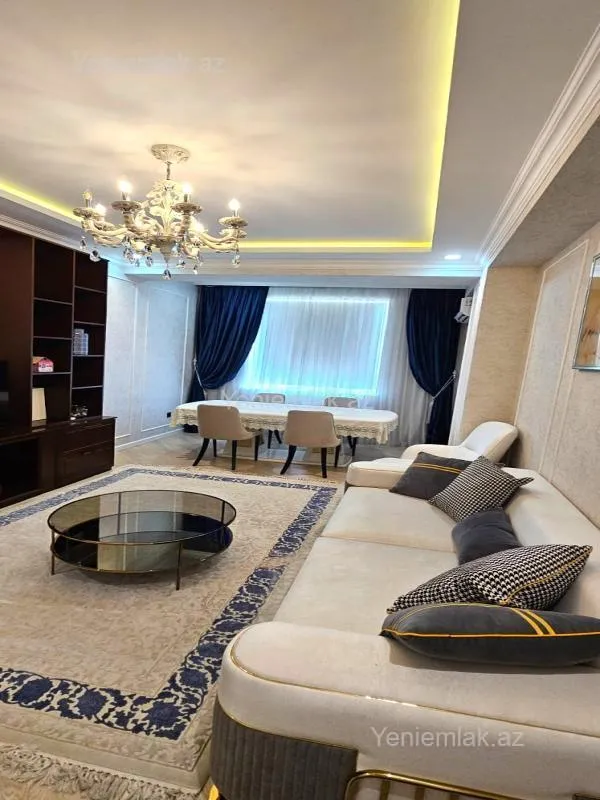 Satılır 3 otaqlı yeni tikili 105 m²