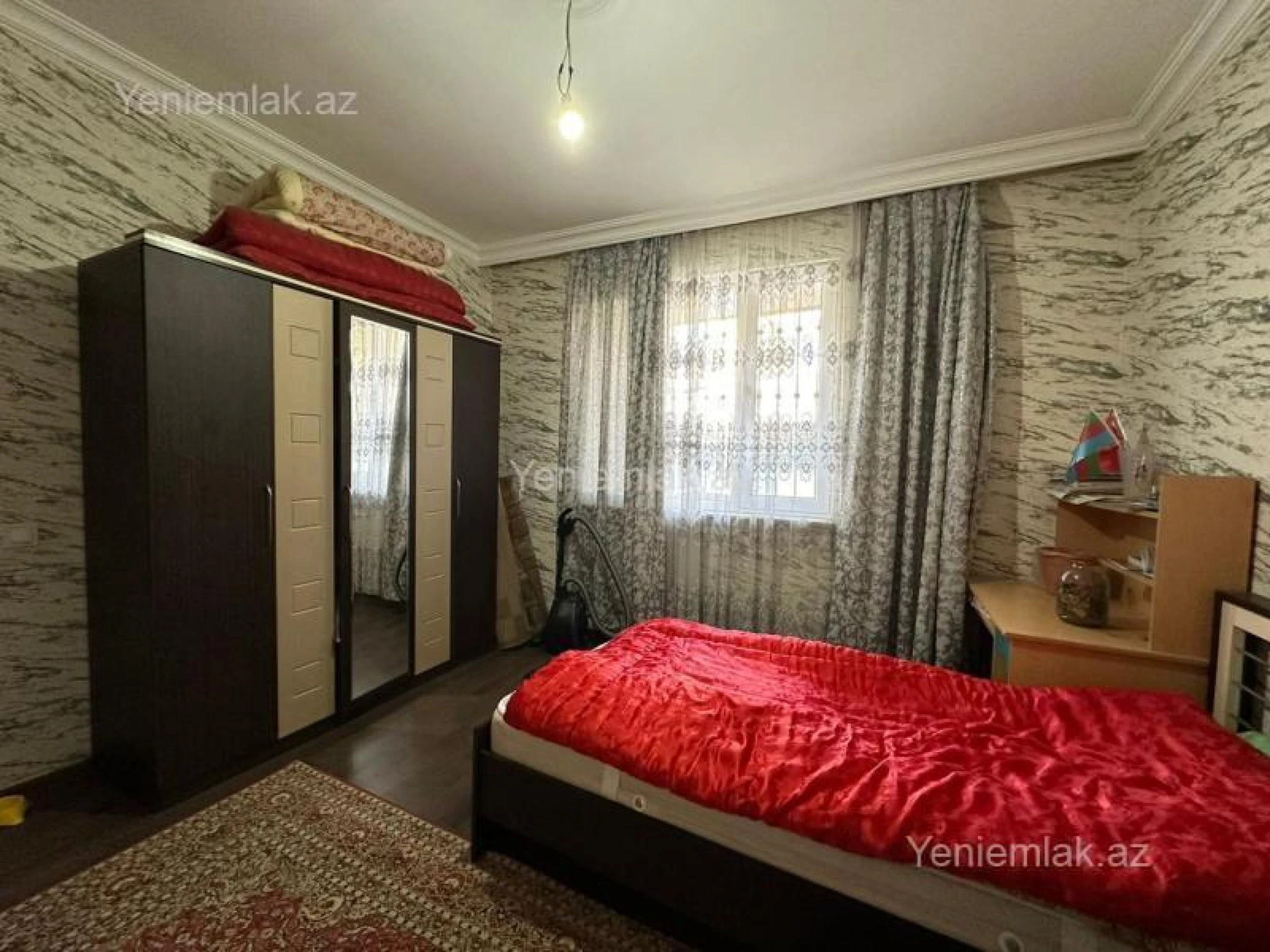 Satılır 3 otaqlı köhnə tikili 85 m²