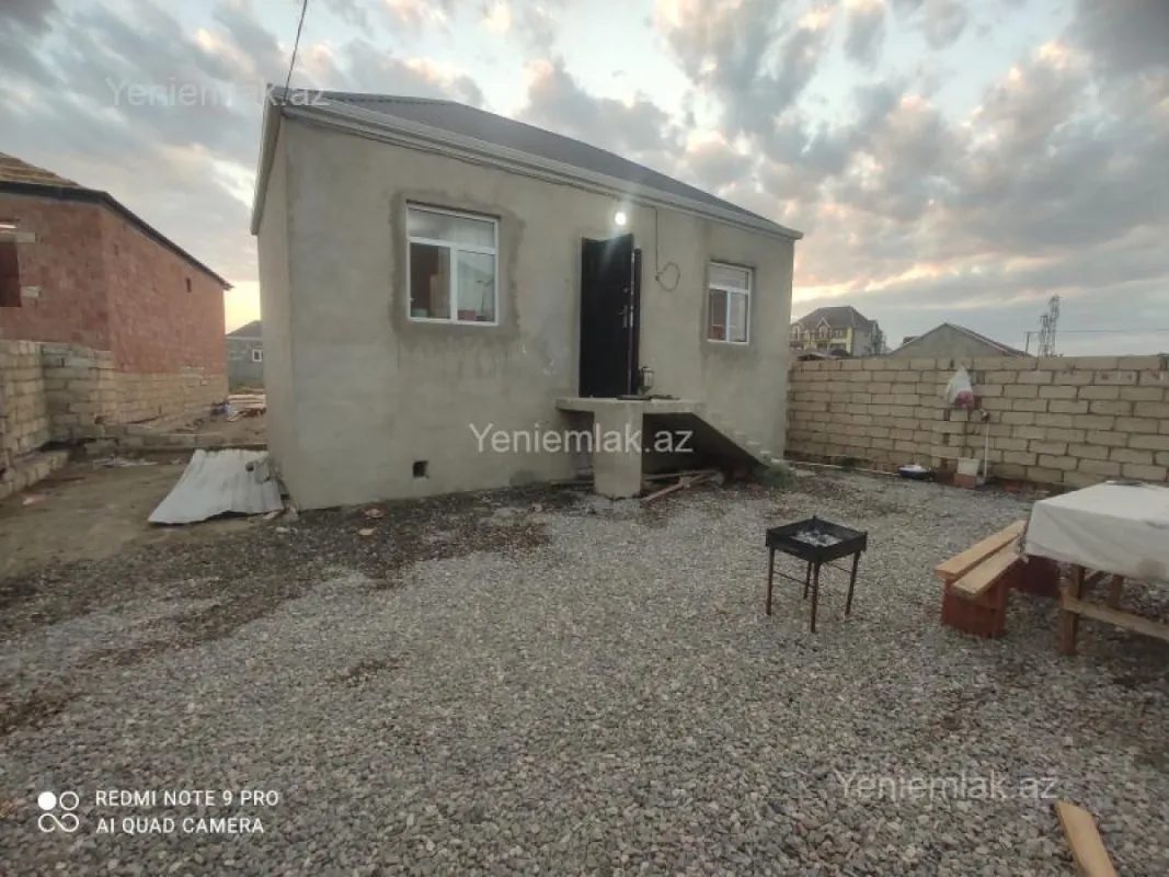 Satılır 2 otaqlı həyət evi 50 m²
