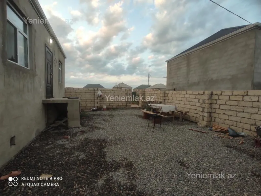 Satılır 2 otaqlı həyət evi 50 m²