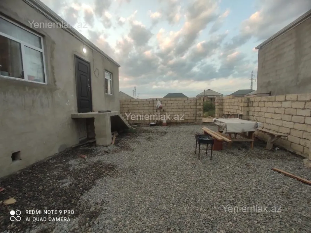 Satılır 2 otaqlı həyət evi 50 m²