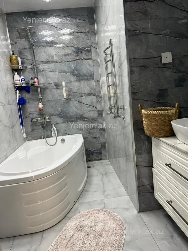 Satılır 3 otaqlı yeni tikili 117 m²