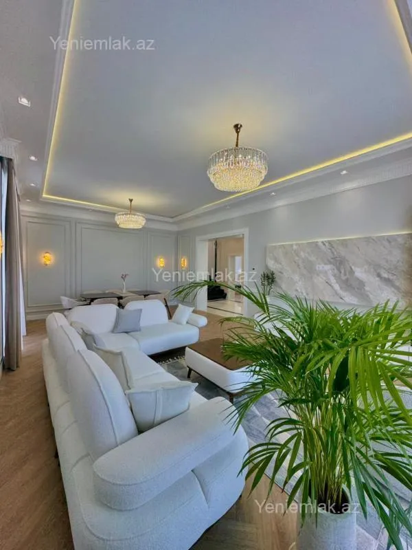 Satılır 6 otaqlı həyət evi 430 m²