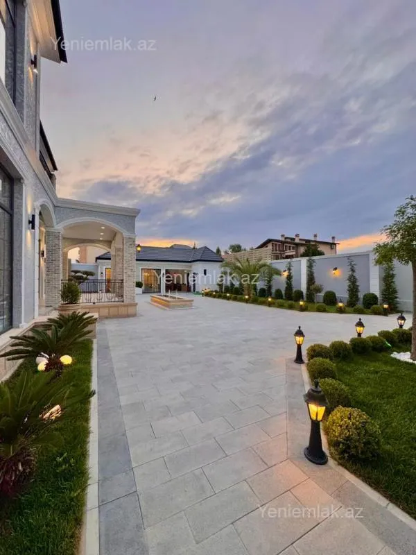 Satılır 6 otaqlı həyət evi 430 m²