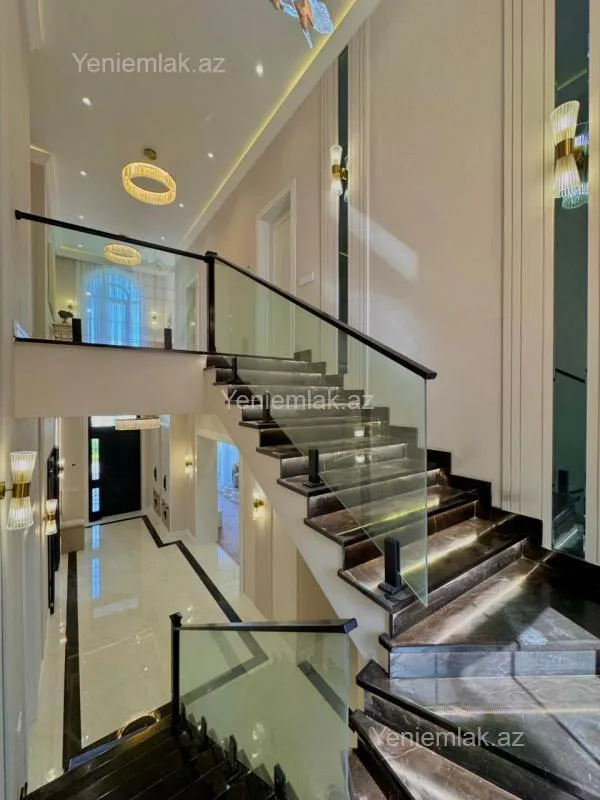 Satılır 6 otaqlı həyət evi 430 m²