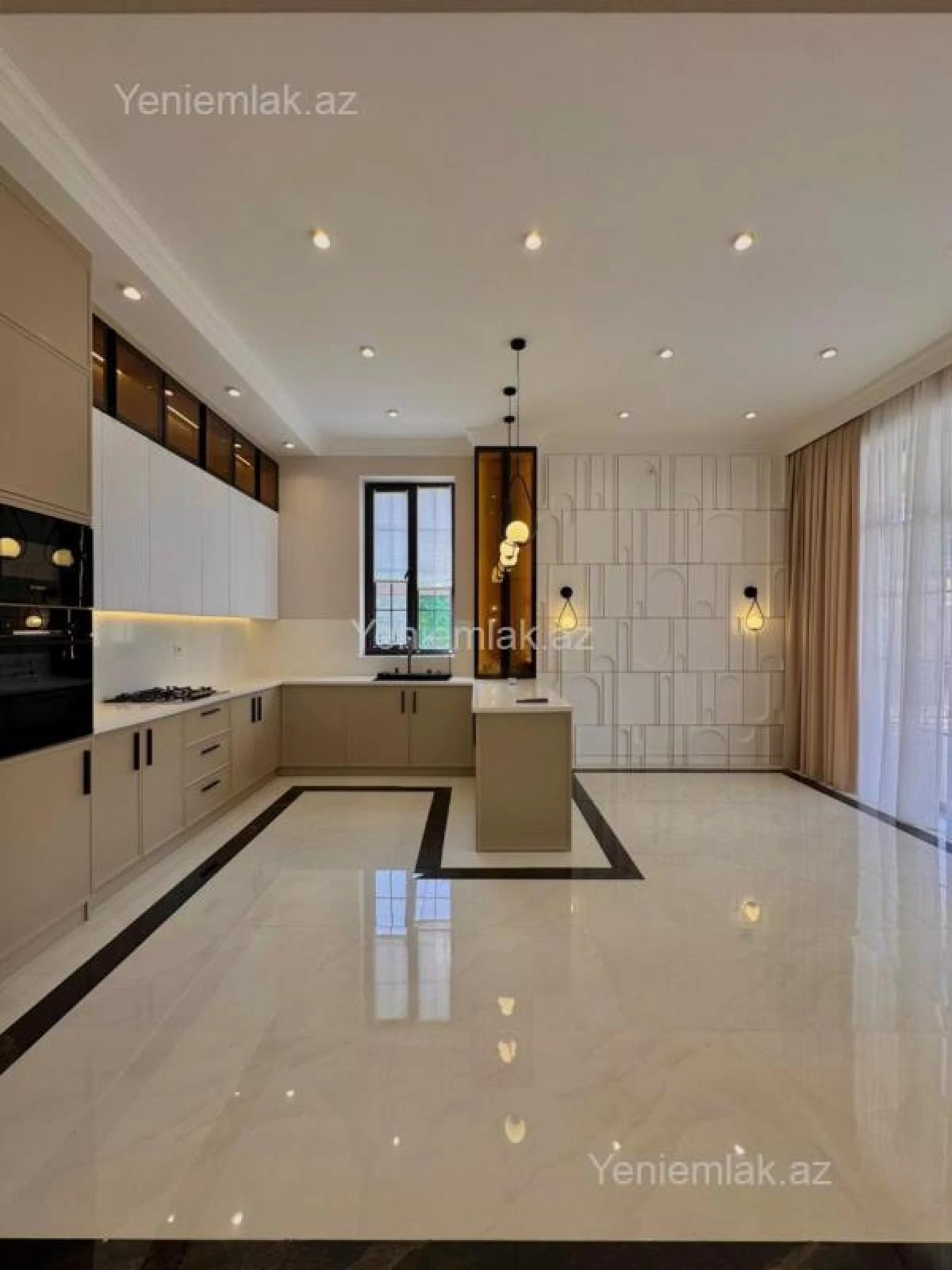 Satılır 6 otaqlı həyət evi 430 m²