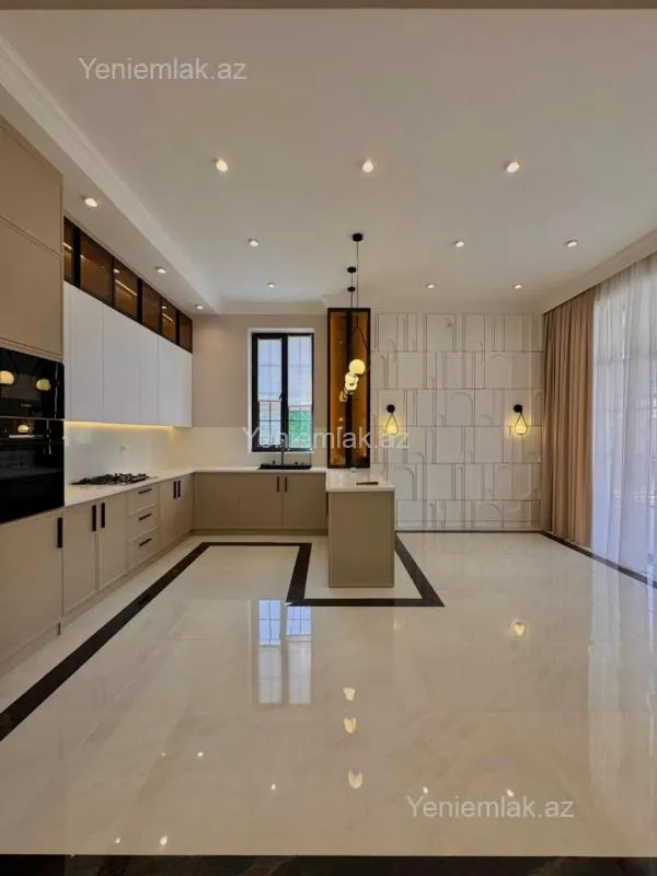 Satılır 6 otaqlı həyət evi 430 m²