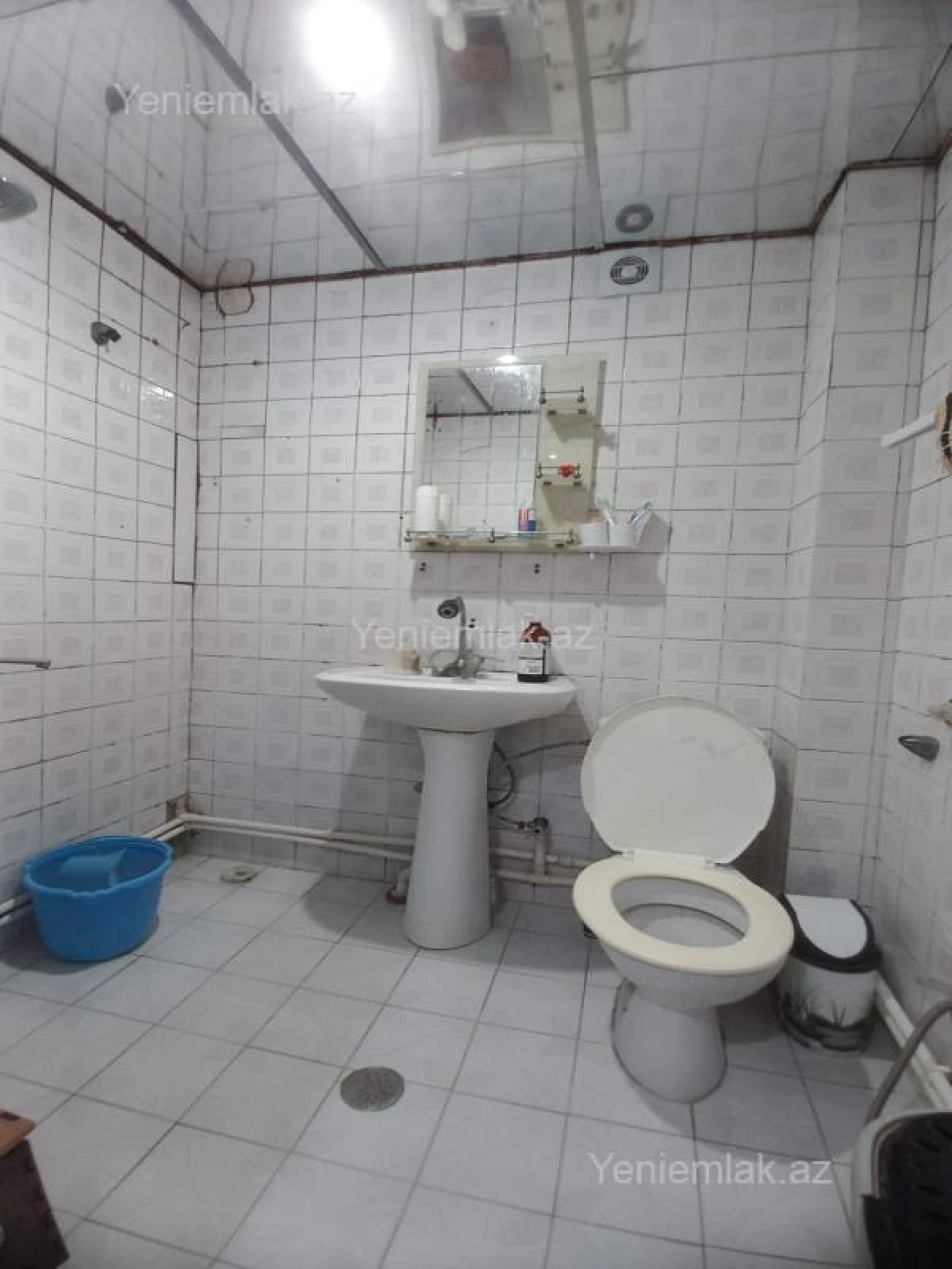 Satılır 2 otaqlı köhnə tikili 55 m²