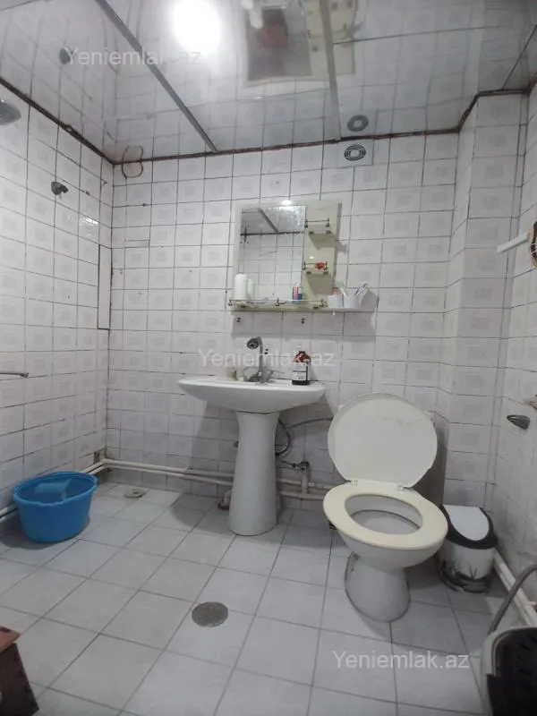 Satılır 2 otaqlı köhnə tikili 55 m²