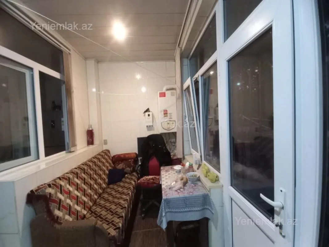 Satılır 2 otaqlı köhnə tikili 55 m²