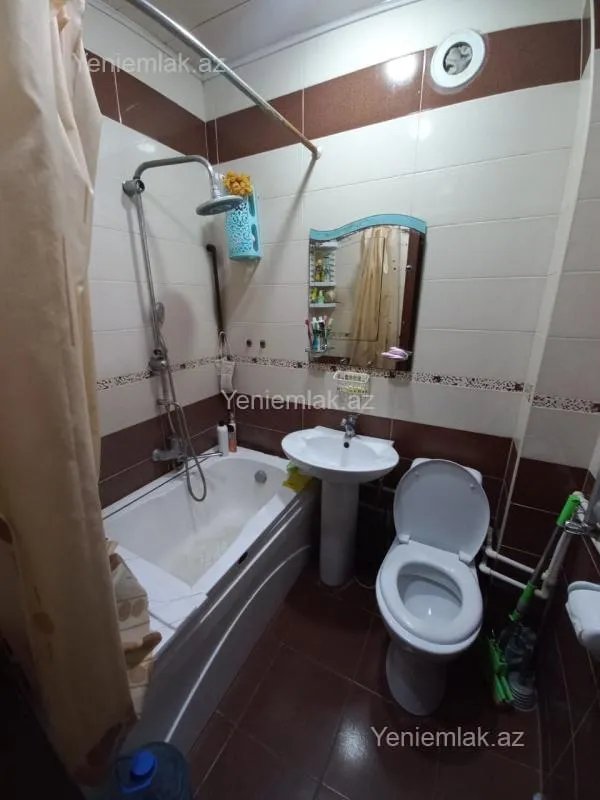 Satılır 2 otaqlı köhnə tikili 56 m²