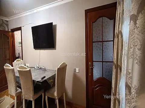 Satılır 2 otaqlı köhnə tikili 50 m²