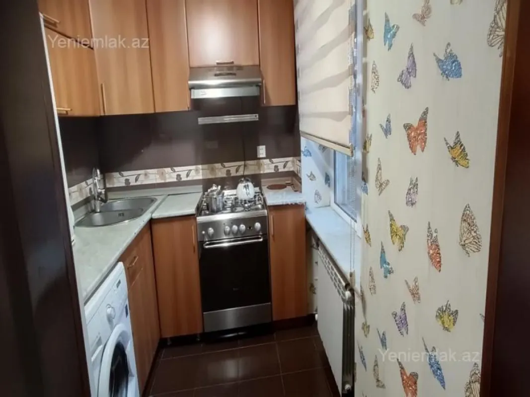 Satılır 2 otaqlı köhnə tikili 50 m²
