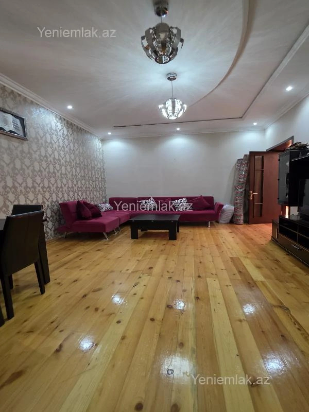 Satılır 5 otaqlı həyət evi 180 m²