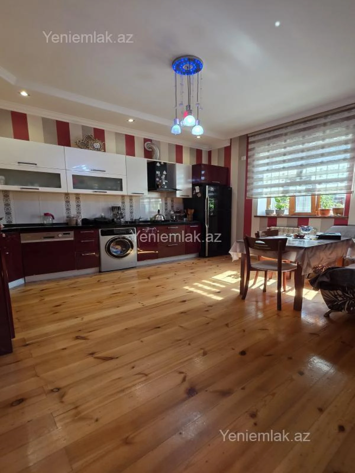 Satılır 5 otaqlı həyət evi 180 m²