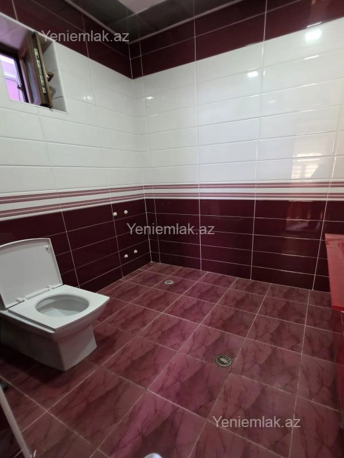 Satılır 5 otaqlı həyət evi 180 m²