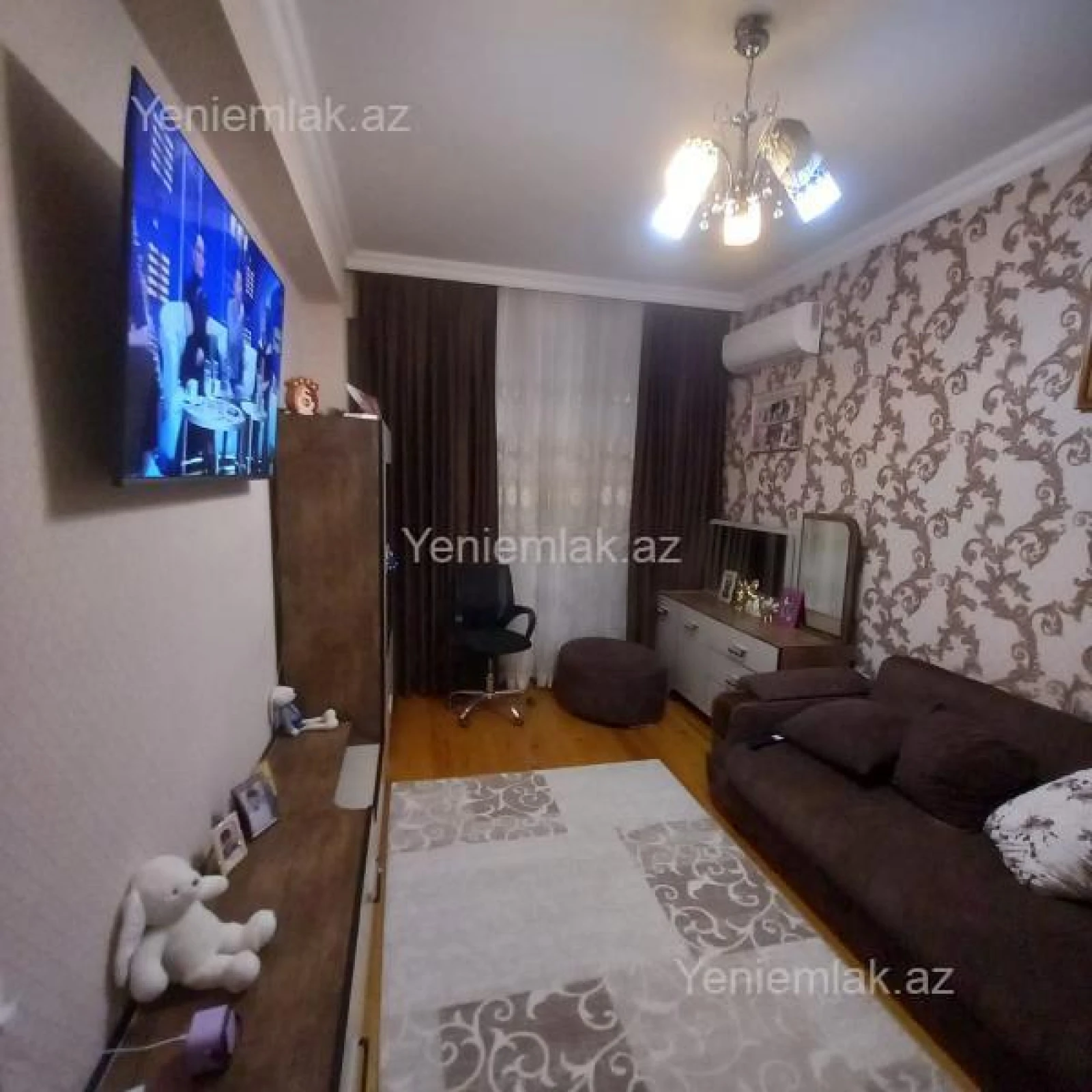 Satılır 5 otaqlı həyət evi 180 m²