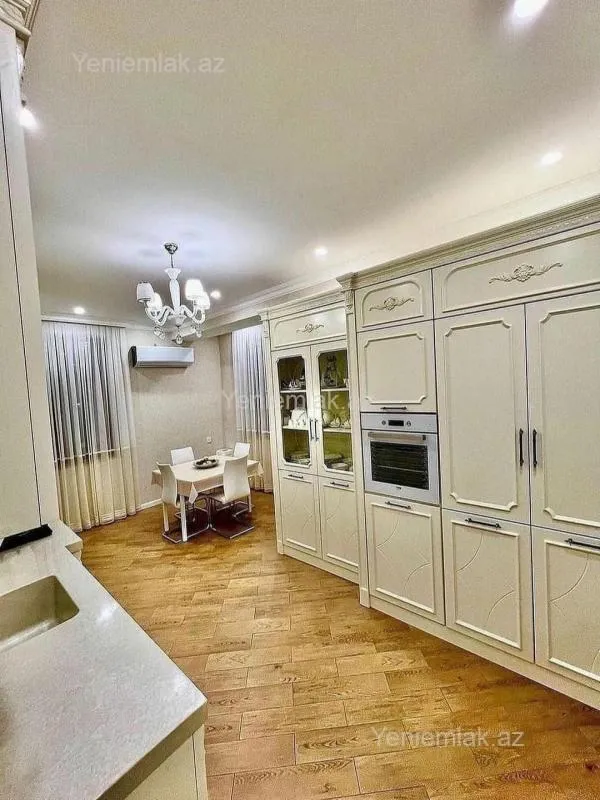 Satılır 3 otaqlı yeni tikili 143 m²