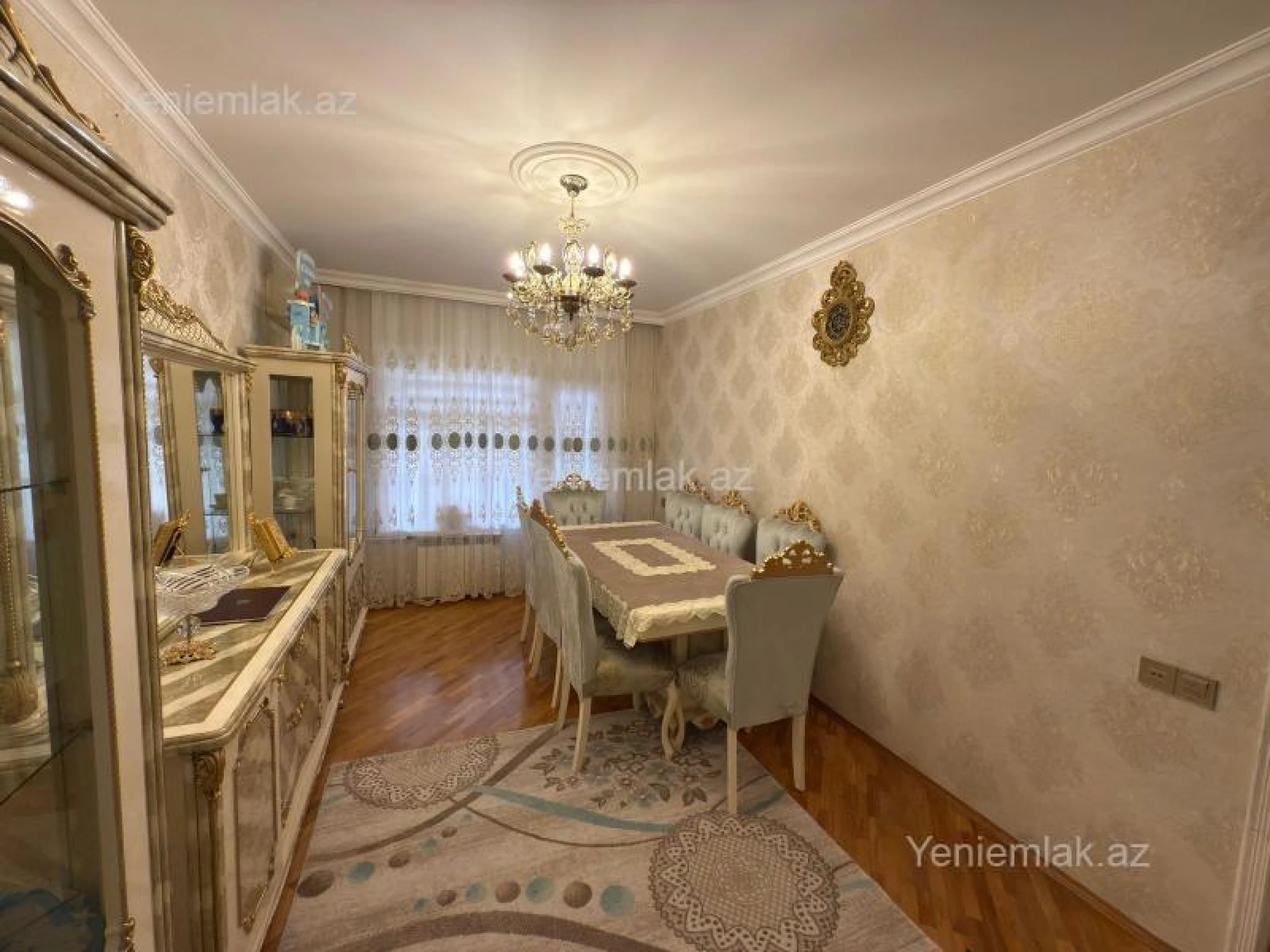 Satılır 4 otaqlı köhnə tikili 110 m²