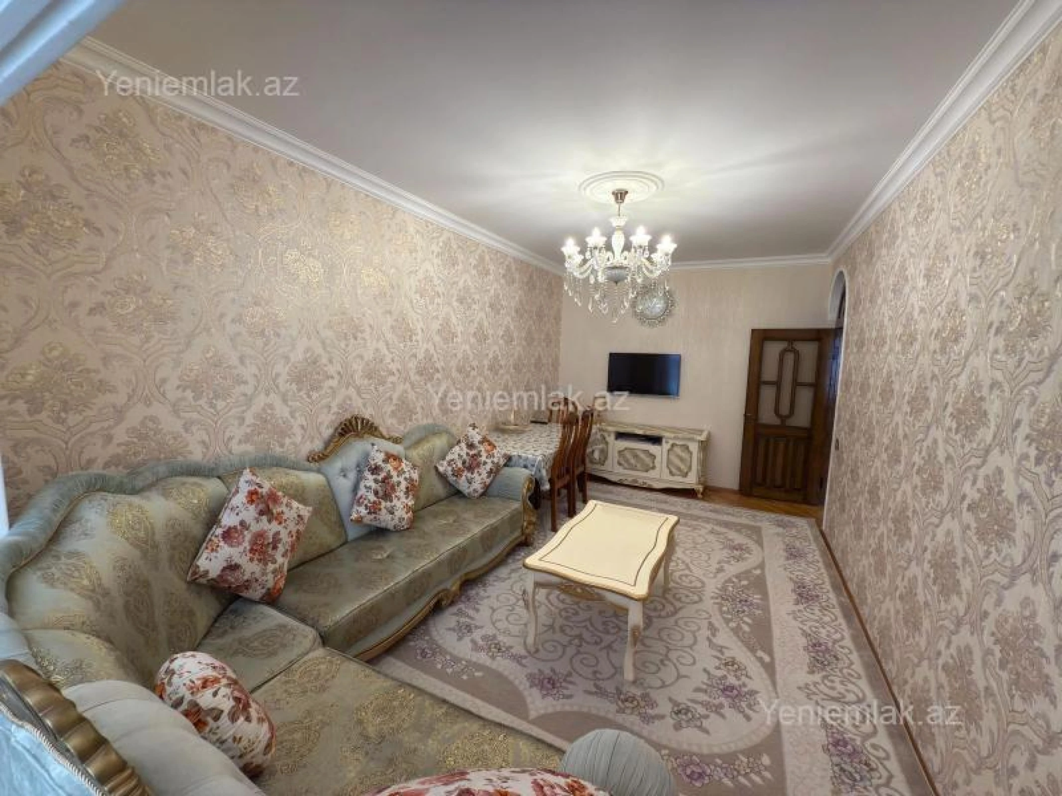 Satılır 4 otaqlı köhnə tikili 110 m²