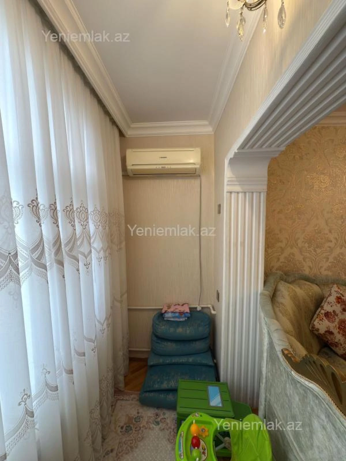 Satılır 4 otaqlı köhnə tikili 110 m²