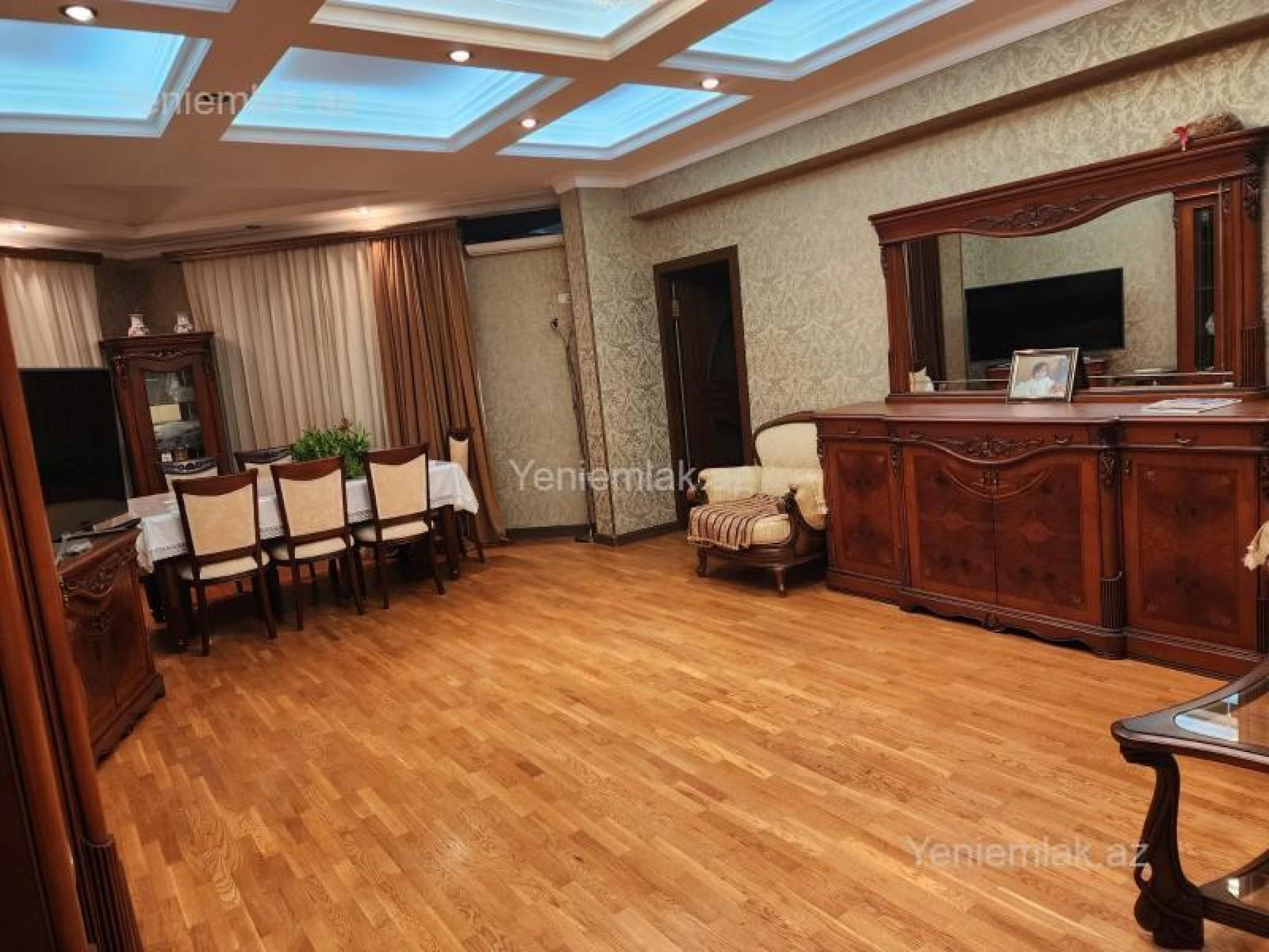 Satılır 5 otaqlı yeni tikili 210 m²