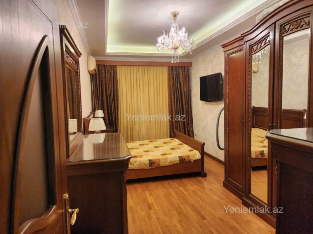 Satılır 5 otaqlı yeni tikili 210 m²