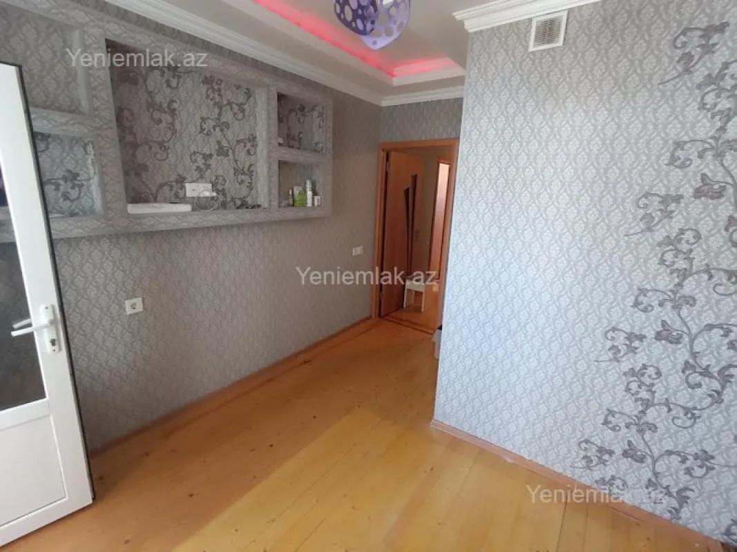 Satılır 1 otaqlı köhnə tikili 41 m²