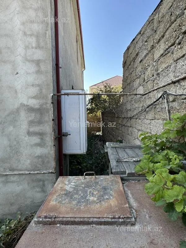 Satılır 7 otaqlı həyət evi 280 m²