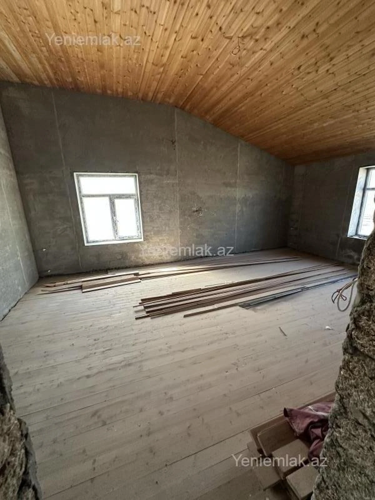 Satılır 7 otaqlı həyət evi 280 m²