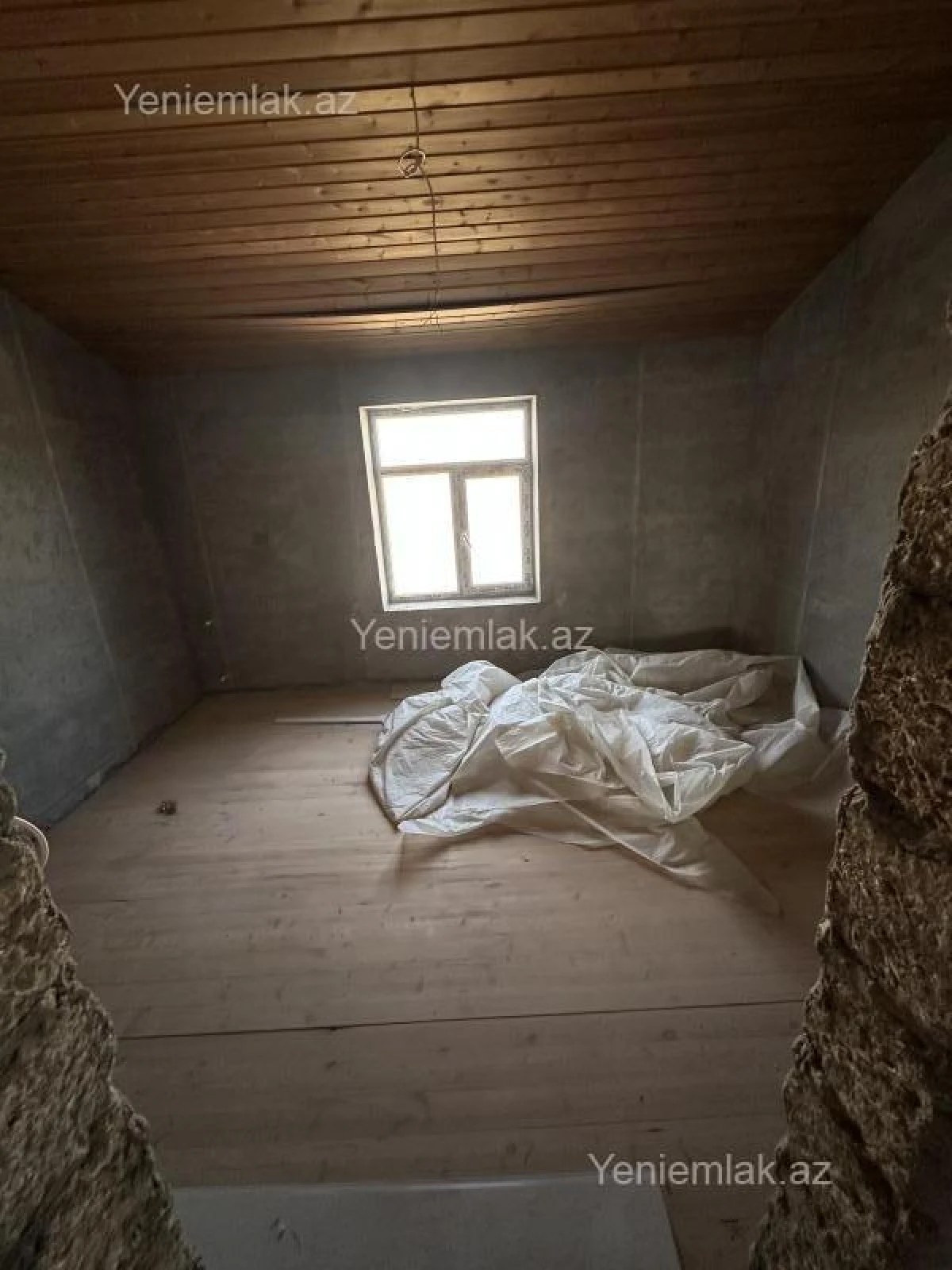 Satılır 7 otaqlı həyət evi 280 m²