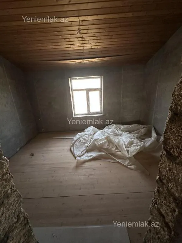 Satılır 7 otaqlı həyət evi 280 m²