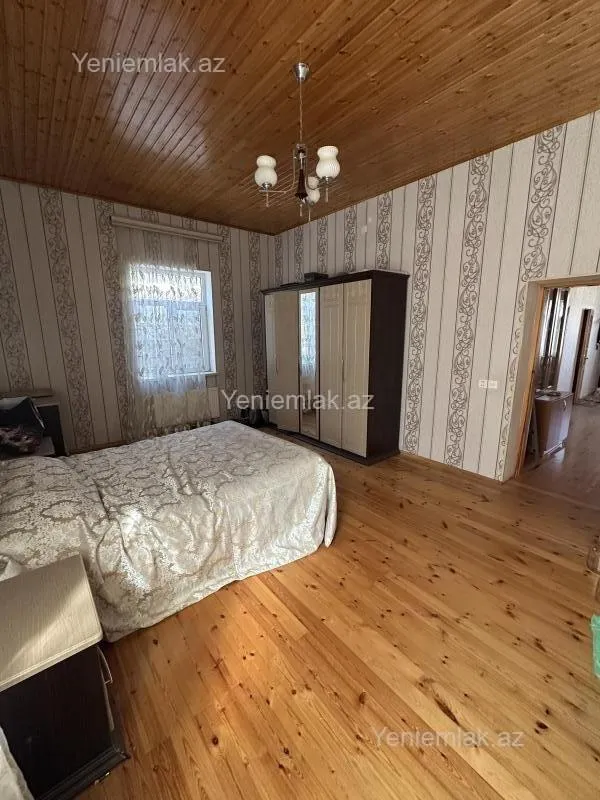 Satılır 7 otaqlı həyət evi 280 m²