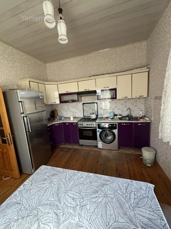 Satılır 7 otaqlı həyət evi 280 m²