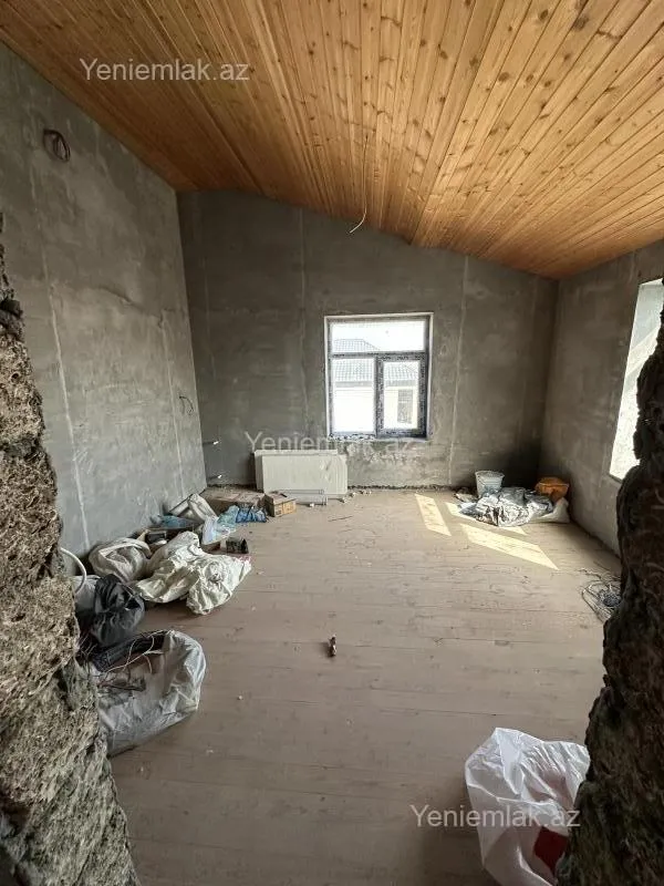Satılır 7 otaqlı həyət evi 280 m²