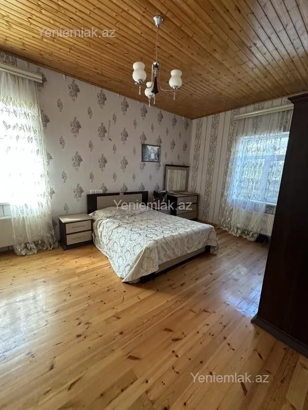 Satılır 7 otaqlı həyət evi 280 m²