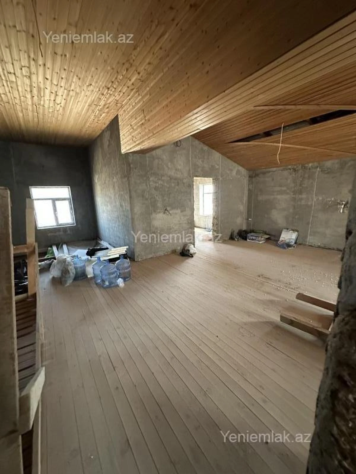 Satılır 7 otaqlı həyət evi 280 m²