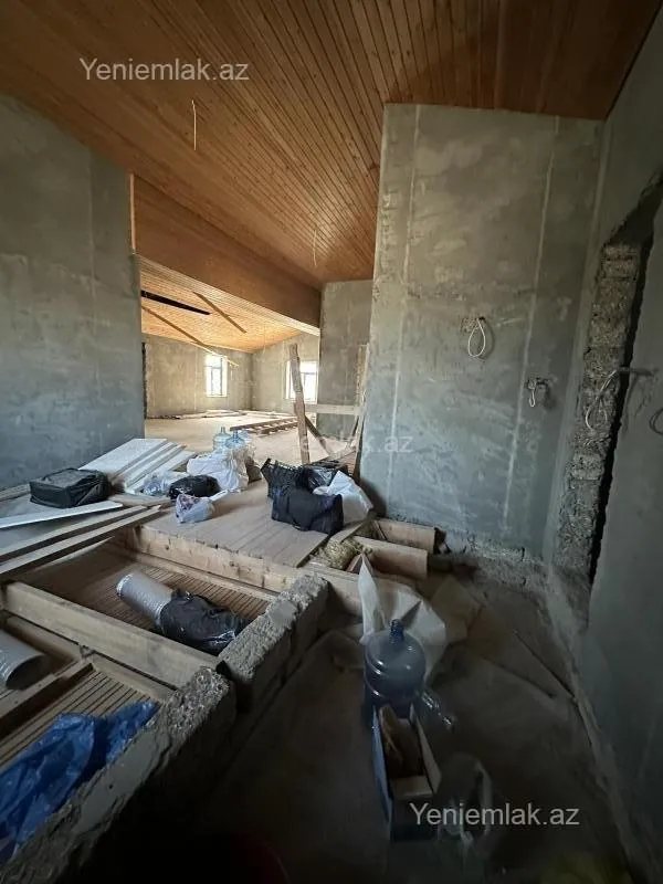 Satılır 7 otaqlı həyət evi 280 m²