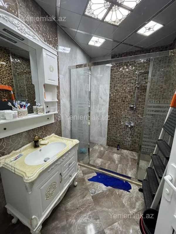 Satılır 3 otaqlı yeni tikili 123 m²