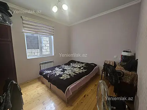 Satılır 5 otaqlı həyət evi 200 m²